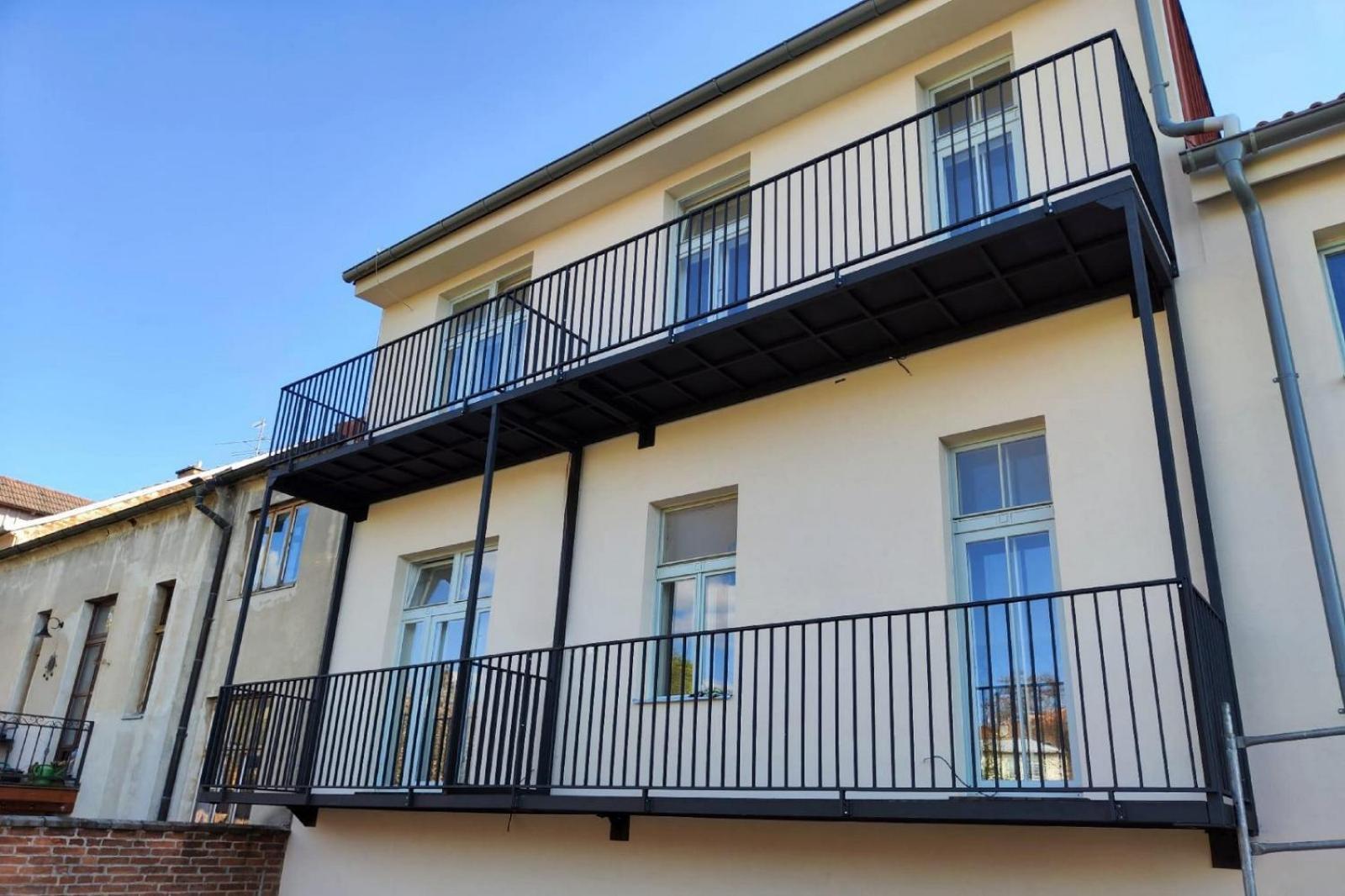 Art Nouveau Apartment With Garden In Pisek Екстер'єр фото